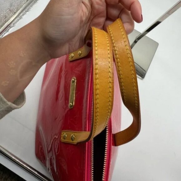 EUC Authenticated Louis Vuitton Monogram Vernis Bellevue PM - Picture 11 of 15